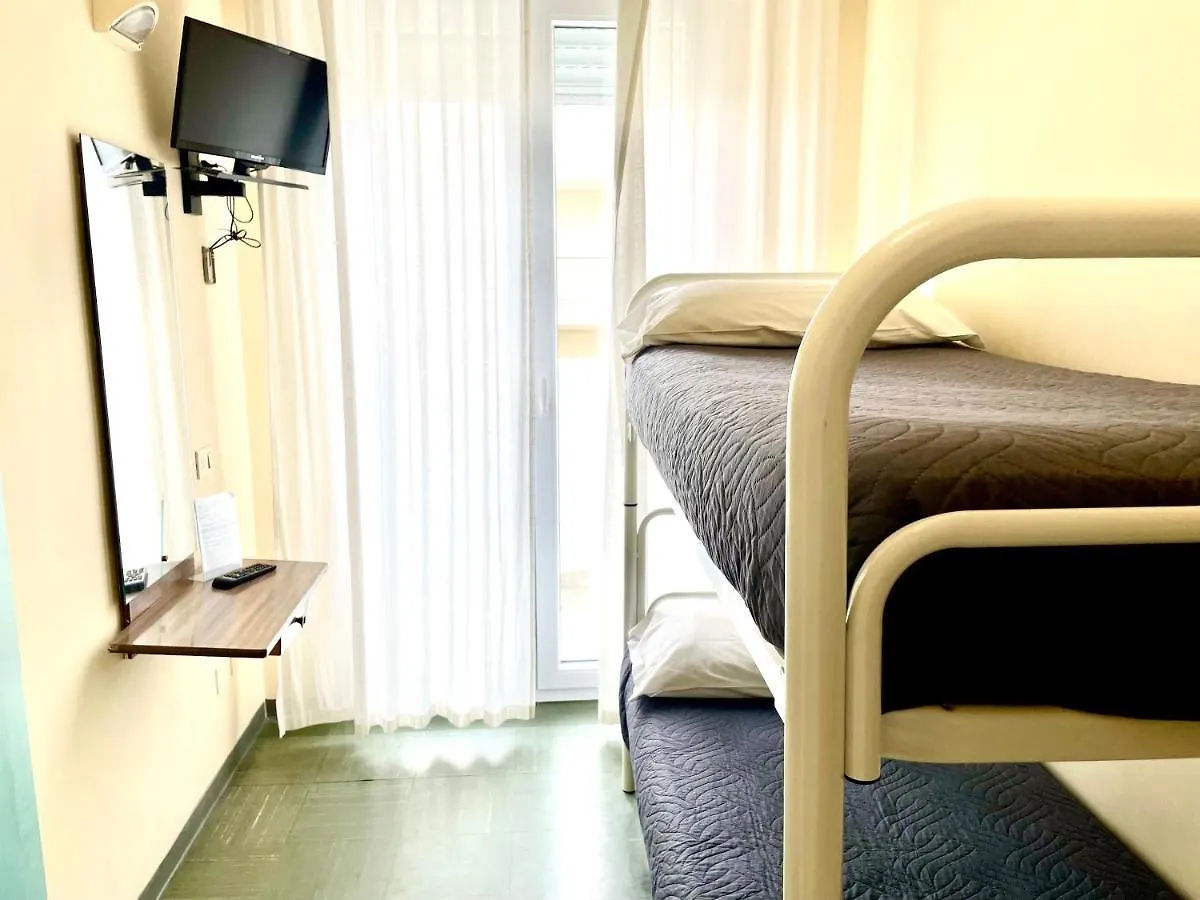Hotel Garden Riccione 2*,  Italia
