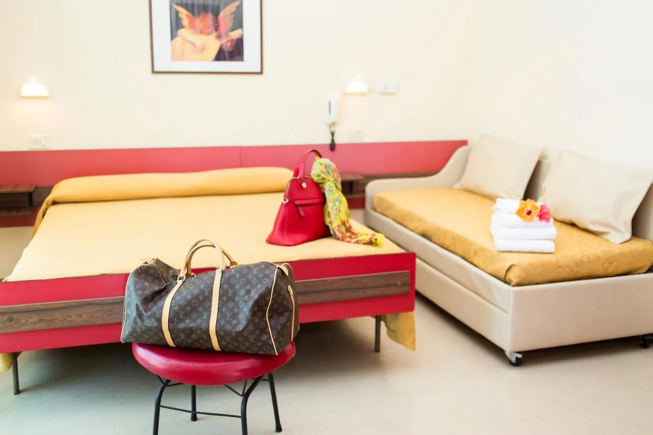 **  Hotel Garden リッチョーネ イタリア